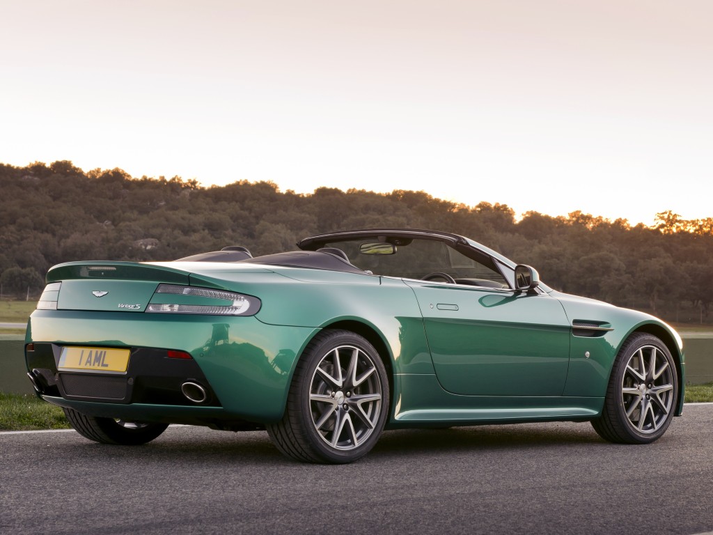 Aston Martin Vantage Roadster V8 Vantage Roadster (Automatic)